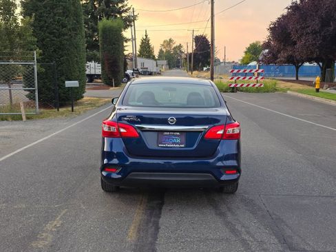 Used 2016 Nissan Sentra S image 5