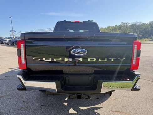 Used 2026 Ford F250 Lariat w/ Chrome Package AWD/4WD image 4