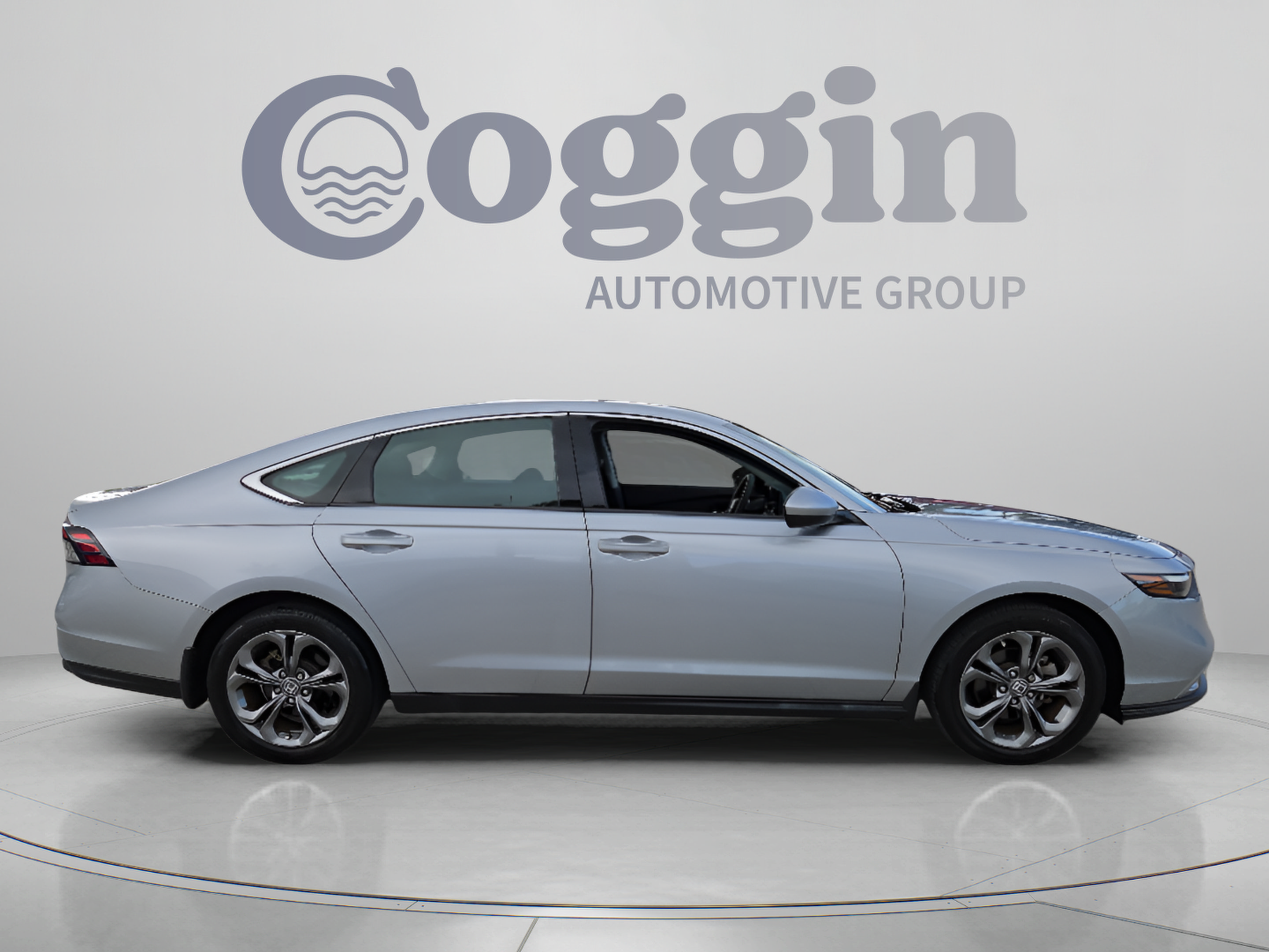 Used 2023 Honda Accord EX image 6