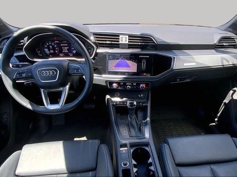 Certified 2025 Audi Q3 2.0T Premium w/ Convenience Package AWD/4WD image 15