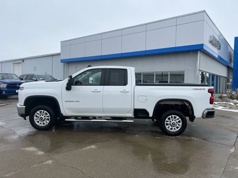 Used 2020 Chevrolet Silverado 2500 LT image 8