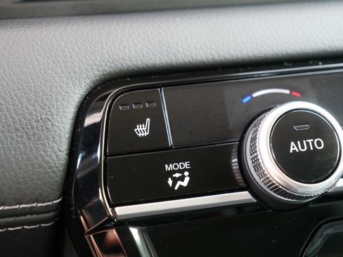Used 2023 Honda Pilot Touring image 33