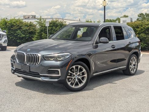 Used 2022 BMW X5 xDrive40i w/ Premium Package AWD/4WD image 1