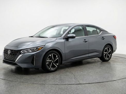 Used 2025 Nissan Sentra SV FWD image 3