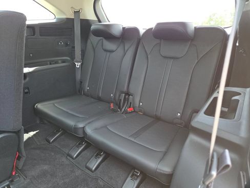 Used 2025 Kia Sorento S w/ Panoramic Sunroof Package FWD image 23