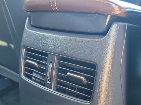 Certified 2025 MAZDA CX-30 AWD 2.5 S w/ Premium Package image 22