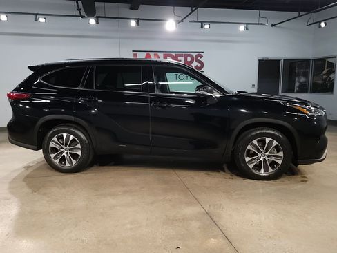 Used 2021 Toyota Highlander XLE image 8