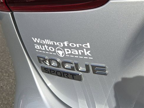 Used 2018 Nissan Rogue Sport SV w/ SV Technology Package image 29