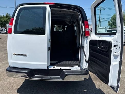 Used 2024 Chevrolet Express 2500 w/ Driver Convenience Package RWD image 13