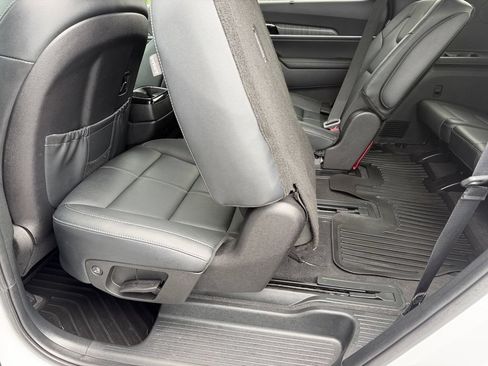 Used 2023 Kia Telluride EX w/ EX Captain's Chair Package FWD image 15