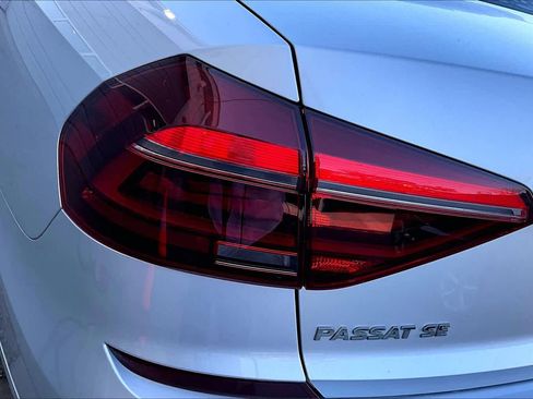 Used 2018 Volkswagen Passat 2.0T SE image 28