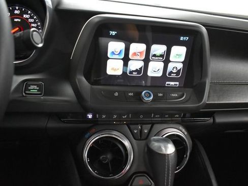 Certified 2018 Chevrolet Camaro SS RWD image 21