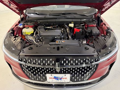 New 2026 Lincoln Nautilus Premier AWD/4WD image 31