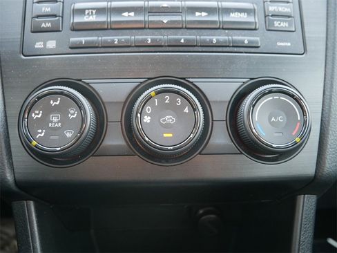 Used 2014 Subaru Impreza 2.0i Premium w/ All-Weather Package w/CVT image 28