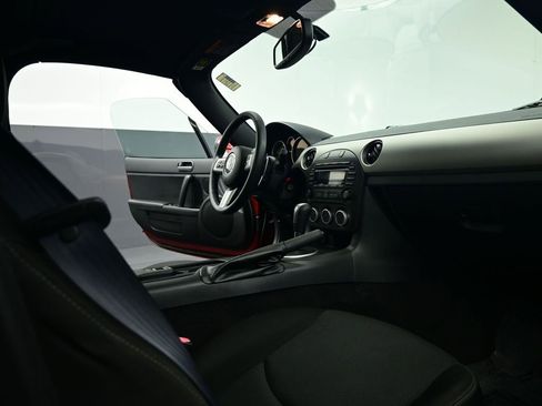 Used 2011 MAZDA MX-5 Miata Touring image 42