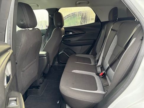 Used 2024 Chevrolet TrailBlazer LT w/ Convenience Package image 9