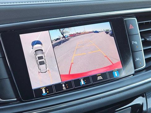 Used 2022 Buick Enclave Premium image 13