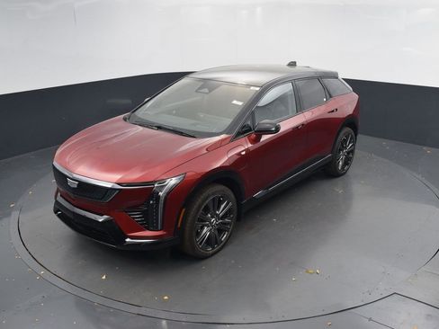 New 2026 Cadillac Optiq Sport 2 image 39