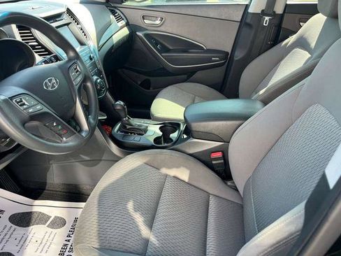 Used 2018 Hyundai Santa Fe SE FWD image 18
