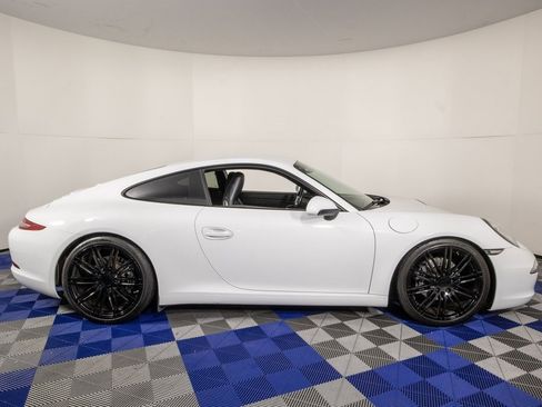 Used 2015 Porsche 911 Carrera image 4