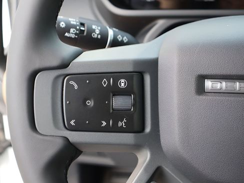 New 2026 Land Rover Defender 110 X-Dynamic SE AWD/4WD image 30