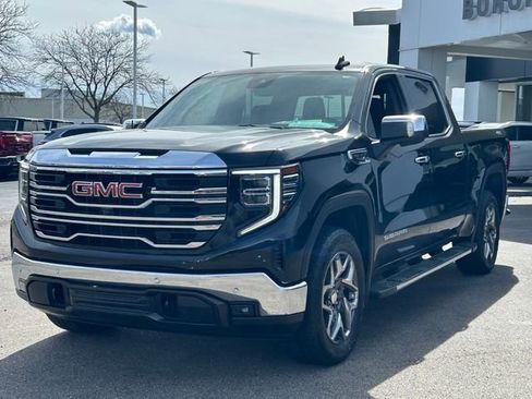 Used 2022 GMC Sierra 1500 SLT w/ SLT Premium Plus Package image 3