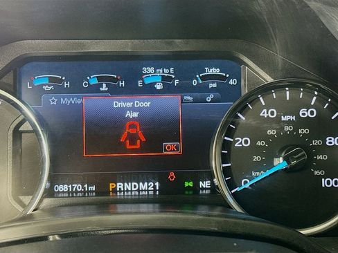 Used 2018 Ford F250 Lariat w/ Chrome Package image 12