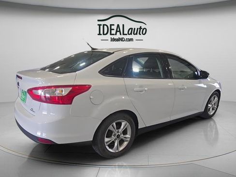 Used 2014 Ford Focus SE w/ SE Winter Package image 5