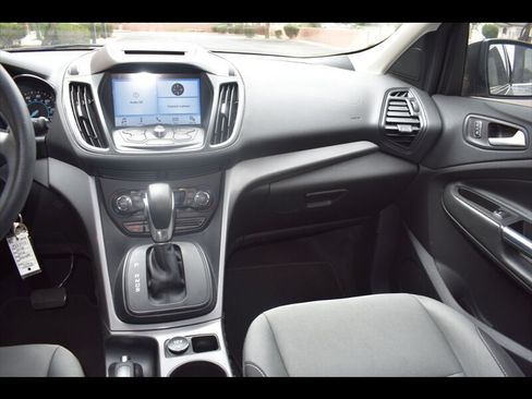 Used 2016 Ford Escape SE w/ Equipment Group 201A FWD image 29