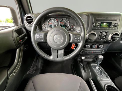Used 2017 Jeep Wrangler Unlimited Sport w/ Quick Order Package 24S AWD/4WD image 8