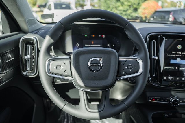 New 2026 Volvo XC40 B5 Ultra w/ Protection Package Premier AWD/4WD image 32