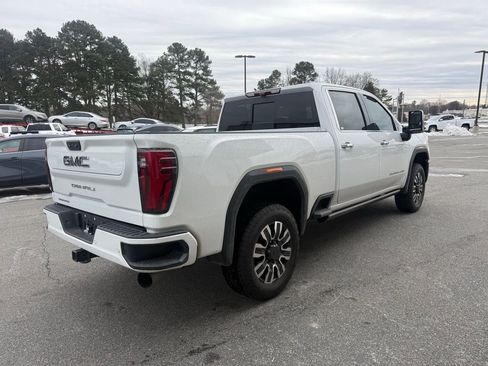 Used 2024 GMC Sierra 2500 Denali Ultimate image 7