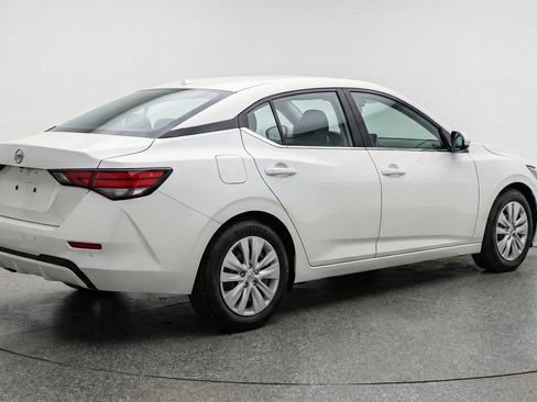 Used 2025 Nissan Sentra S image 9