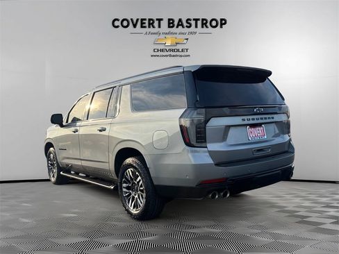 Certified 2025 Chevrolet Suburban Z71 w/ Z71 Off-Road Package image 4