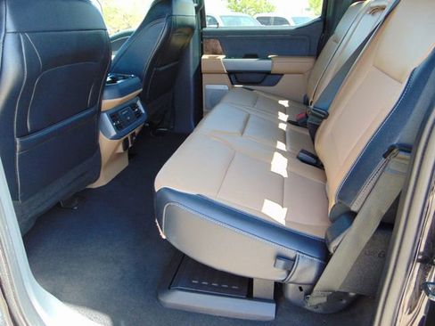 Used 2024 Ford F350 Lariat w/ Lariat Ultimate Package AWD/4WD image 21