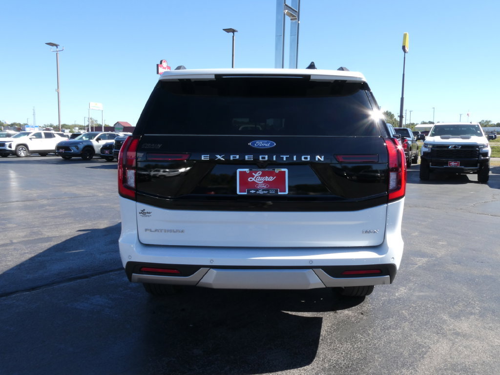 Used 2025 Ford Expedition Max Platinum w/ Driver's Package AWD/4WD image 6
