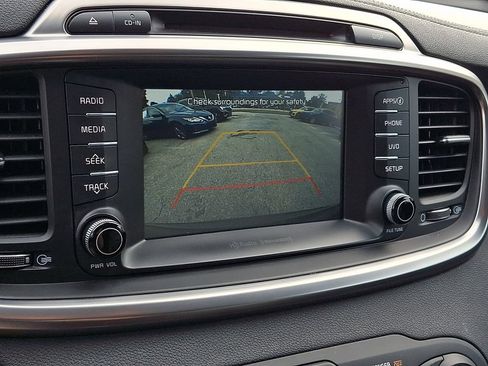 Used 2018 Kia Sorento EX AWD/4WD image 17