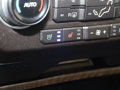 Used 2019 Ford F350 Limited AWD/4WD image 8