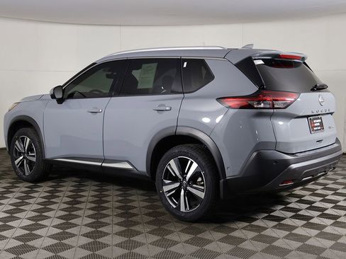 Used 2023 Nissan Rogue SL w/ SL Premium Package image 10
