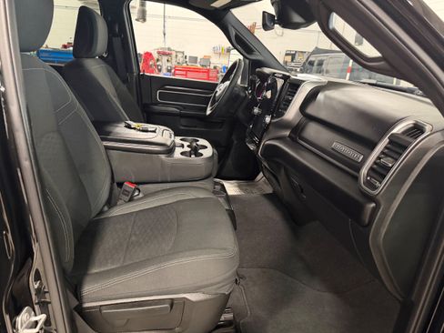 Used 2025 RAM 2500 Big Horn AWD/4WD image 10