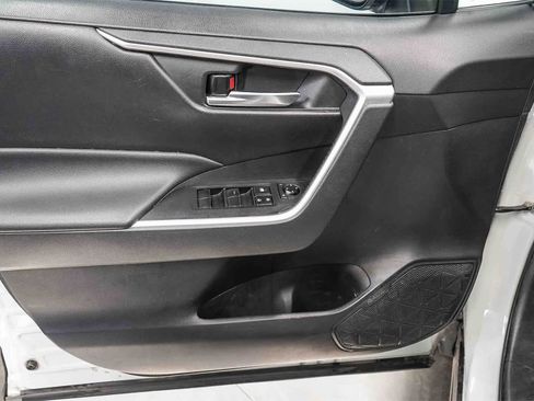 Used 2019 Toyota RAV4 XLE image 22