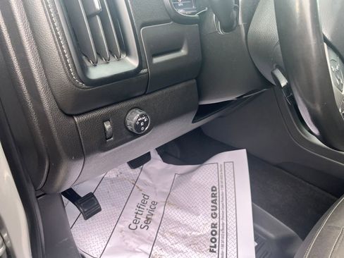 Used 2017 GMC Canyon SLE w/ SLE Convenience Package image 14