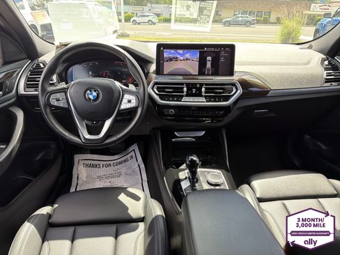 Used 2025 BMW X4 xDrive30i AWD/4WD image 11
