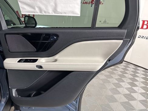 New 2025 Lincoln Aviator Premiere image 24