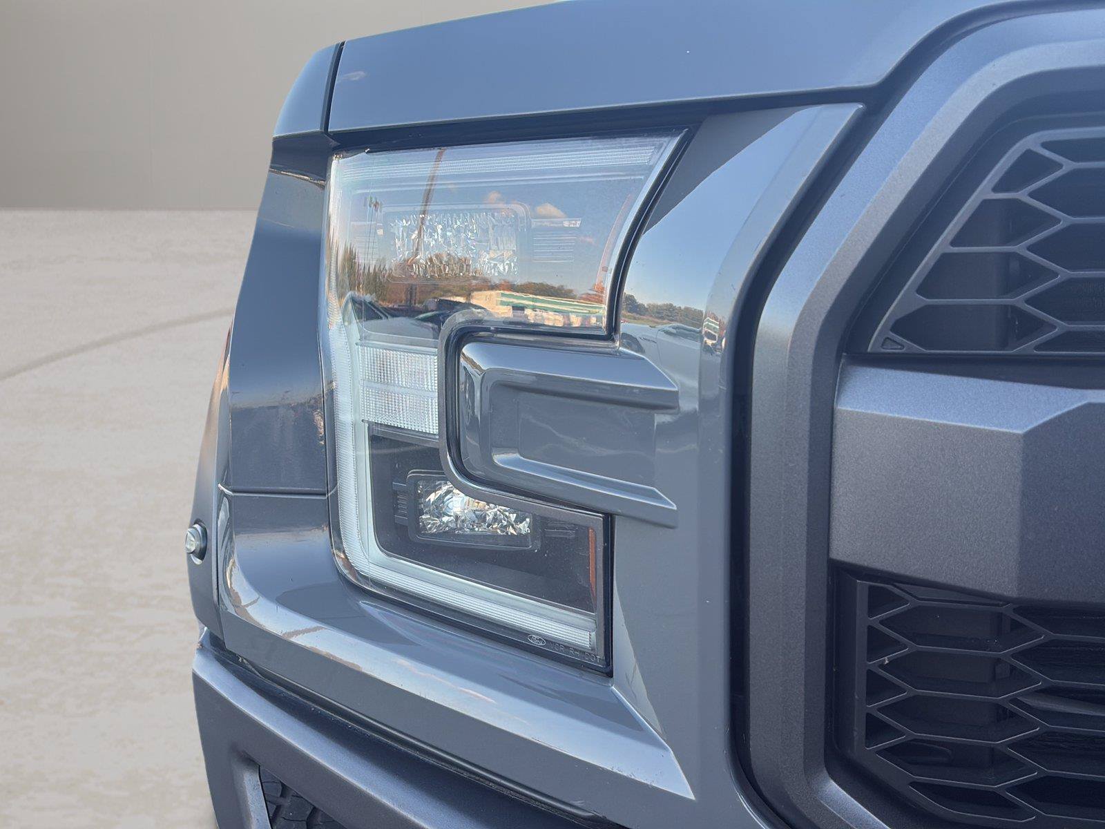 Used 2018 Ford F150 Raptor w/ Equipment Group 802A Luxury AWD/4WD image 45