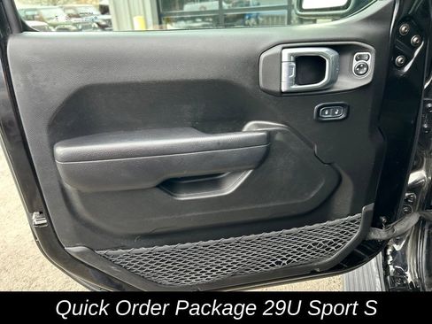 Used 2024 Jeep Wrangler Unlimited w/ Convenience Group image 13