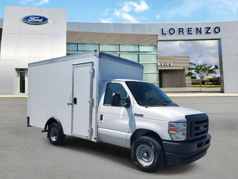 Used 2023 Ford E-350 and Econoline 350 Super Duty w/ Driver's Safety Package image 3
