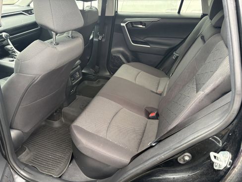 Used 2021 Toyota RAV4 XLE w/ Convenience Package AWD/4WD image 7