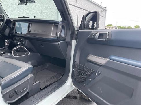 Used 2021 Ford Bronco First Edition AWD/4WD image 29