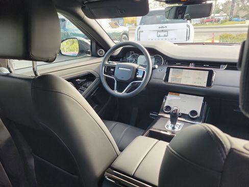 Used 2023 Land Rover Range Rover Evoque R-Dynamic SE image 13